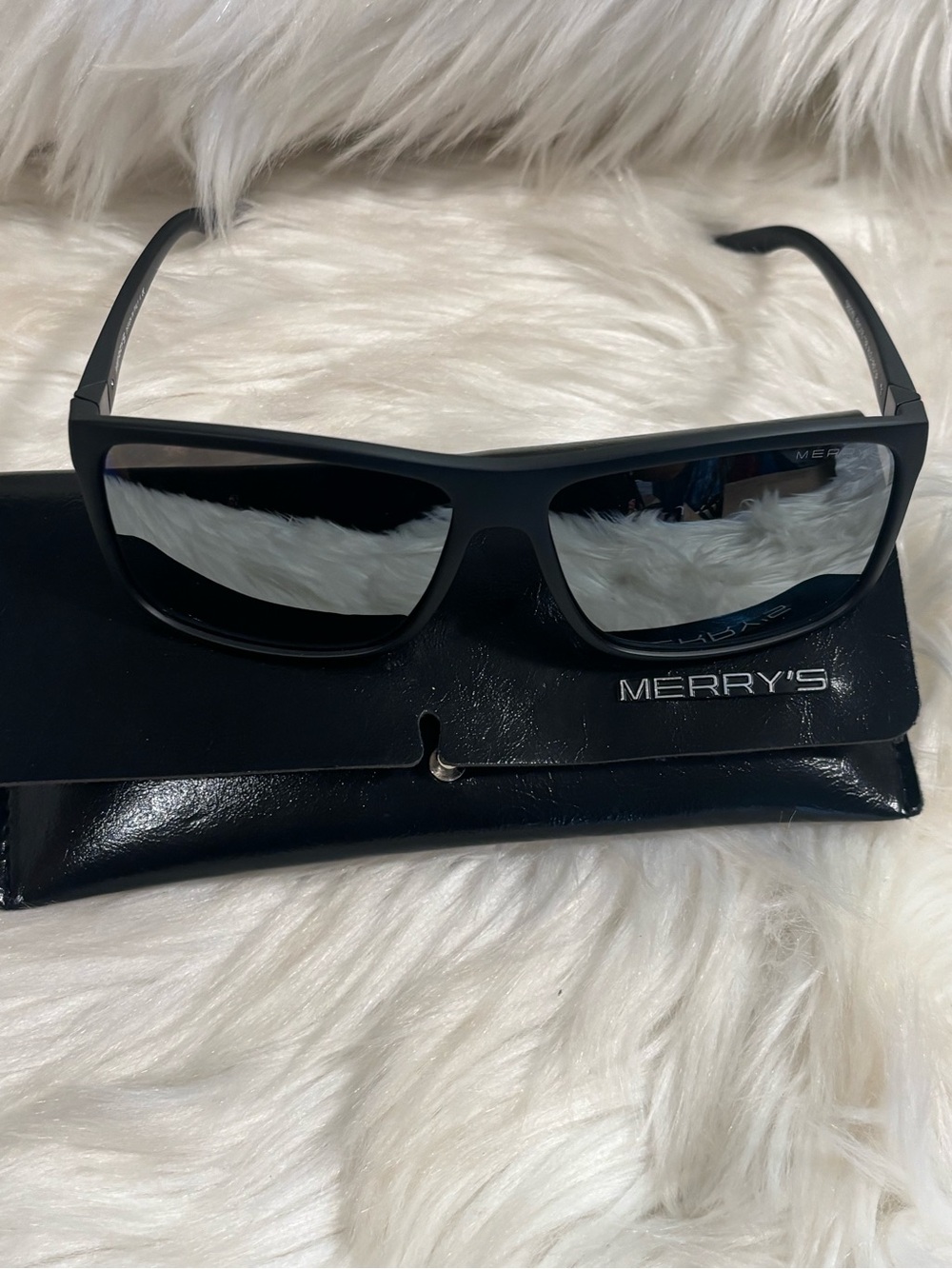 Merrys Italian S8225L Unisex Black Sunglasses With Case